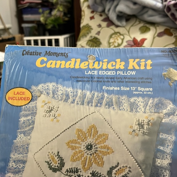 New, Never Been Used, Cross-Stitch Pattern, Pillow, Laced, Candlewick Kit, White - Picture 2 of 4